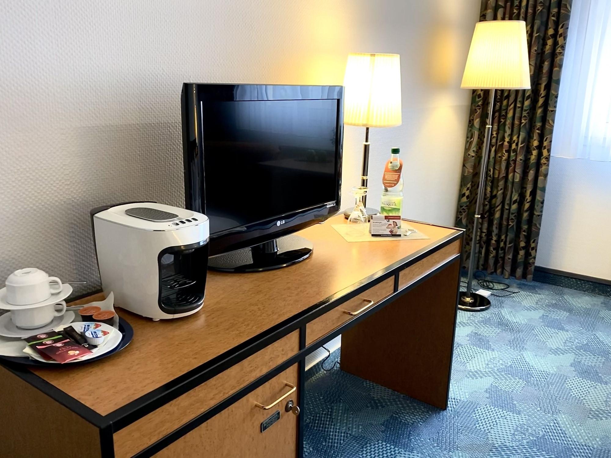 Airport Hotel エアフルト エクステリア 写真
